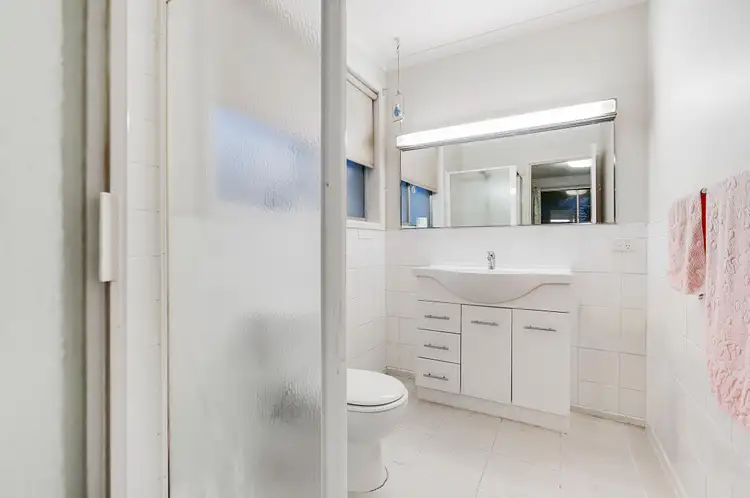 Fifth view of Homely house listing, 3 Plover Close, Frankston VIC 3199