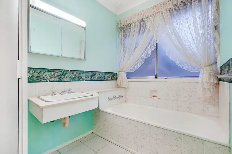 Sixth view of Homely house listing, 3 Plover Close, Frankston VIC 3199