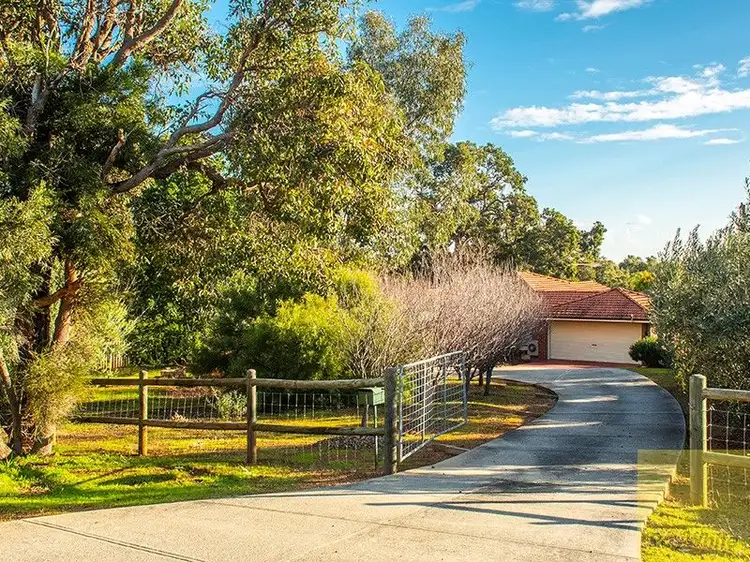8 Bradshaw Road, Byford WA 6122