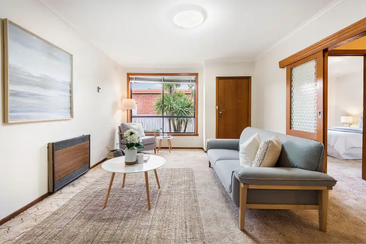 2/27 Main Road, Clayton South VIC 3169