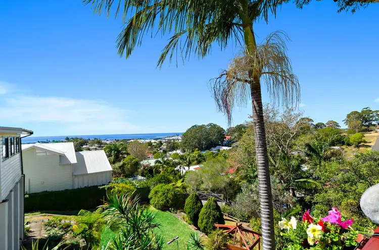66 Lachlan Street, Thirroul NSW 2515
