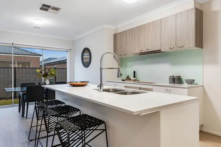 Fifth view of Homely house listing, 20 Tarrion Rise, Craigieburn VIC 3064
