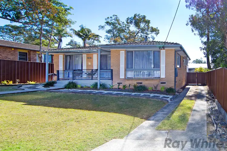 1 Jetty Avenue, Charmhaven NSW 2263