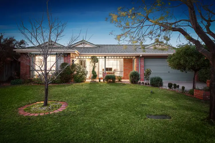 35 Thomas Place, Pakenham VIC 3810