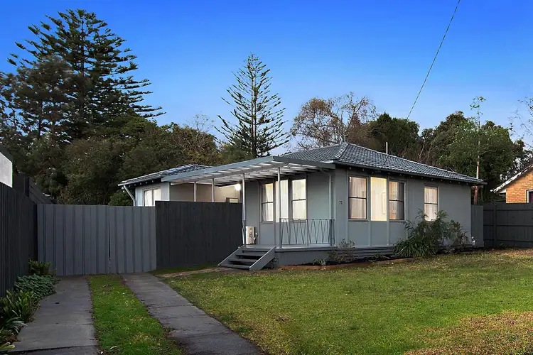 77 Monterey Boulevard, Frankston North VIC 3200