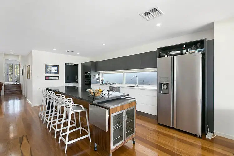 60 Joseph Street, Camp Hill QLD 4152