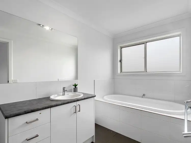Fourth view of Homely house listing, 6 Gepp Court, Traralgon VIC 3844