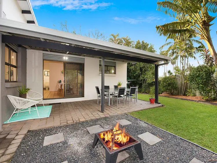 6 Palm Drive, Mooloolaba QLD 4557