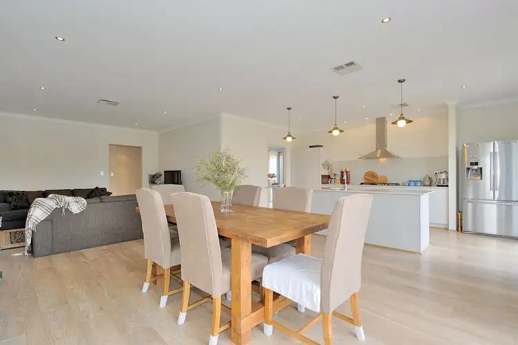 6 Nocturne Rise, Bullsbrook WA 6084