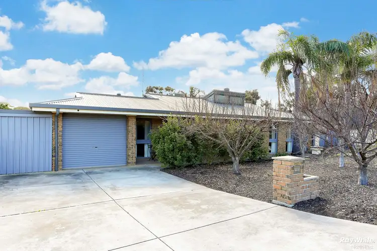 1 Cornwall Drive, Gulfview Heights SA 5096