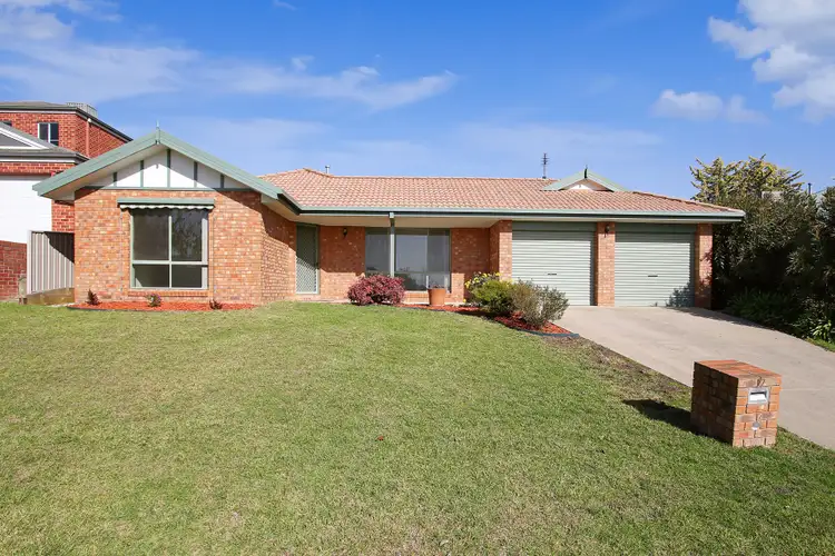 17 Balmoral Drive, Wodonga VIC 3690