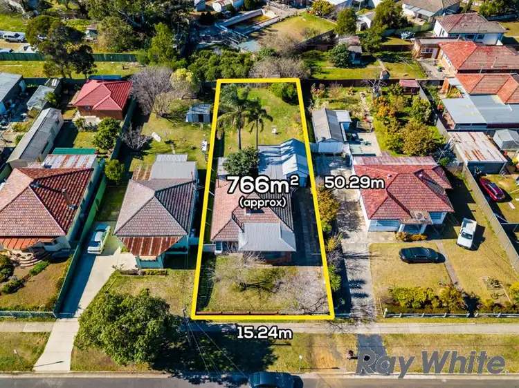 8 Adam Street, Fairfield NSW 2165