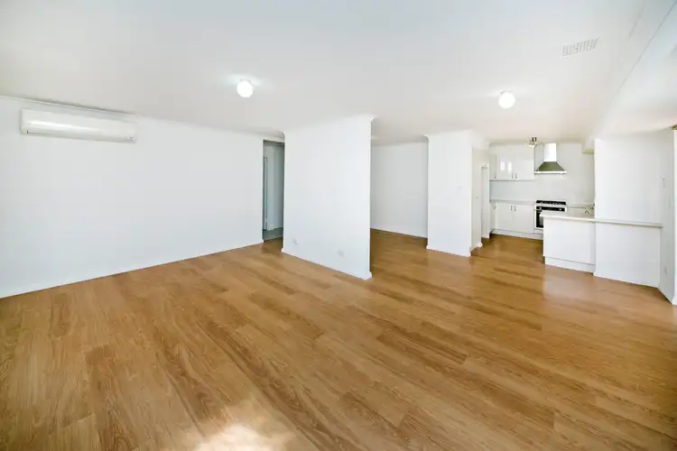 17 Pinewood Place, Beechboro WA 6063