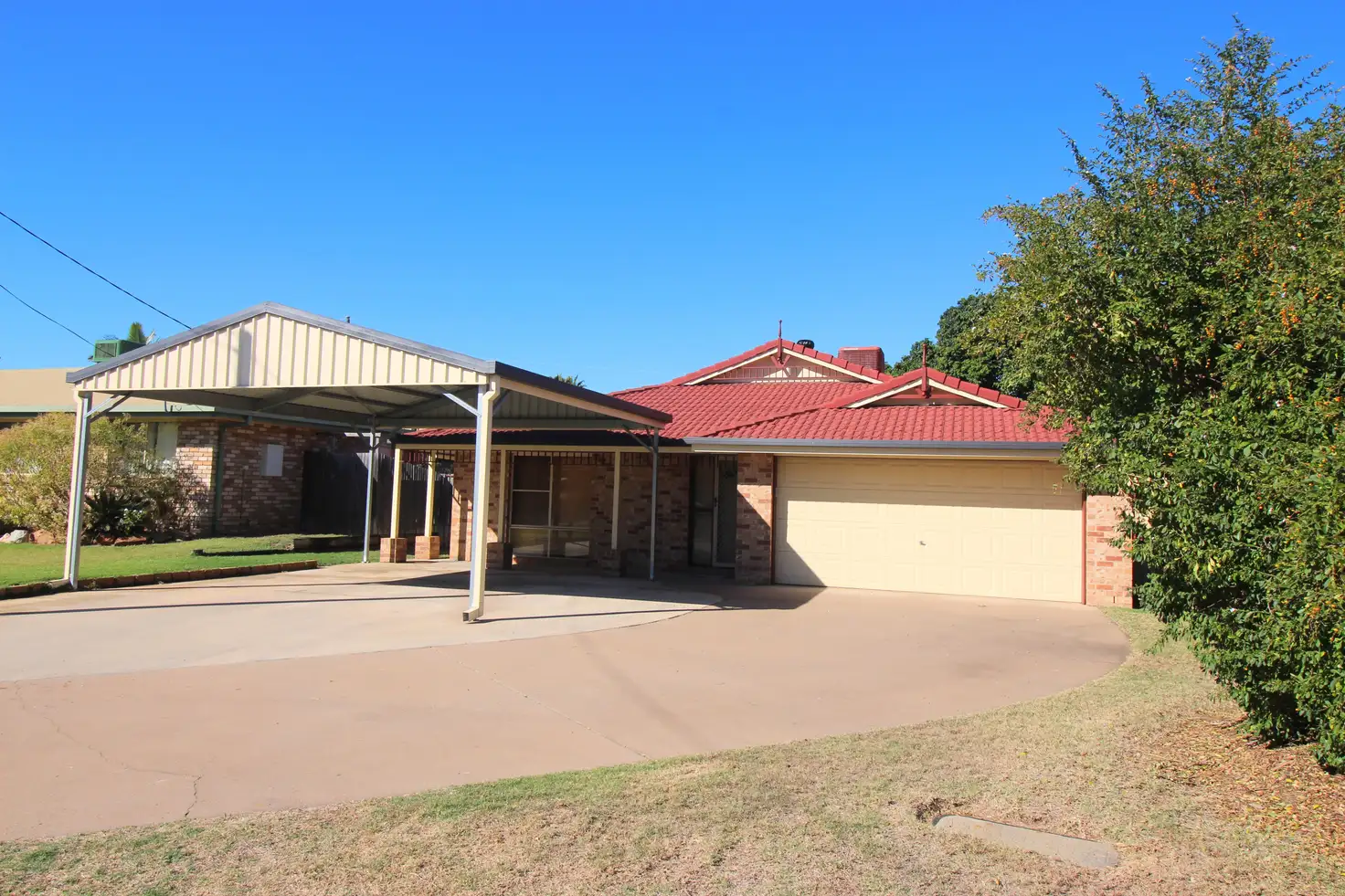 Main view of Homely house listing, 10 Crinum Crescent, Emerald QLD 4720