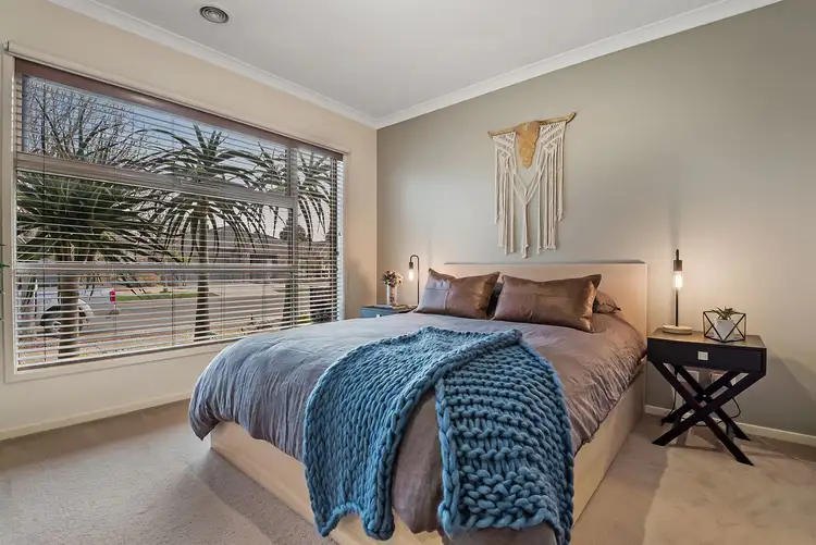 Second view of Homely house listing, 28 Grevillea Street, Craigieburn VIC 3064