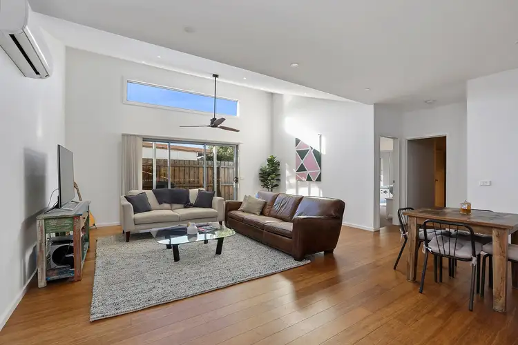 2/8 Hughes Street, Bell Park VIC 3215