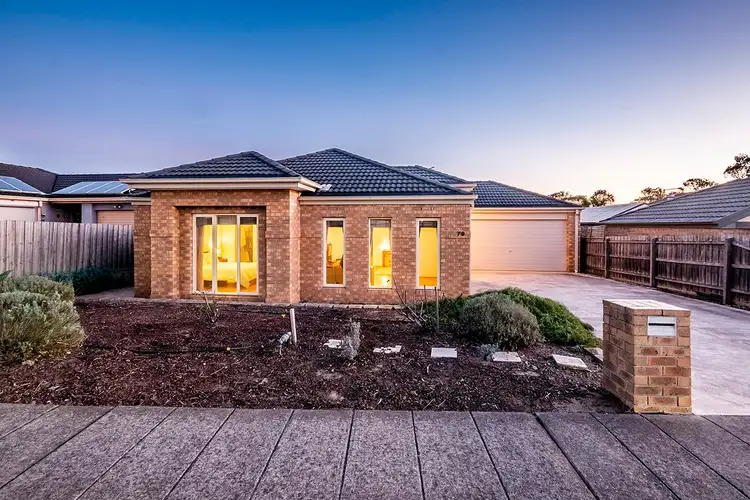 79 Hutchinson Drive, Lynbrook VIC 3975