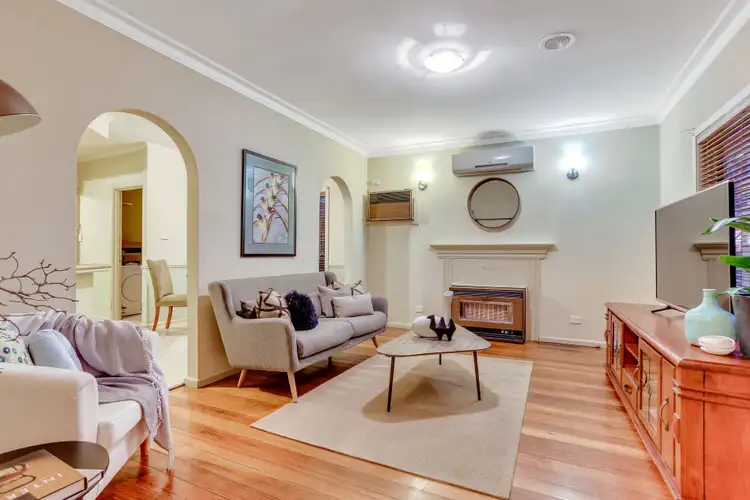 1/4 Cypress Grove, Dandenong North VIC 3175