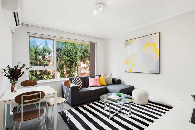 11/184 Neerim Road, Carnegie VIC 3163