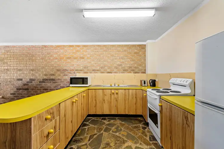 Fifth view of Homely unit listing, 2/11-13 Akeringa Place, Mooloolaba QLD 4557