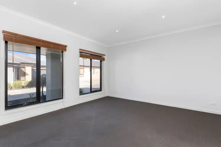 Second view of Homely house listing, 3/20 Verbena Terrace, Epsom VIC 3551