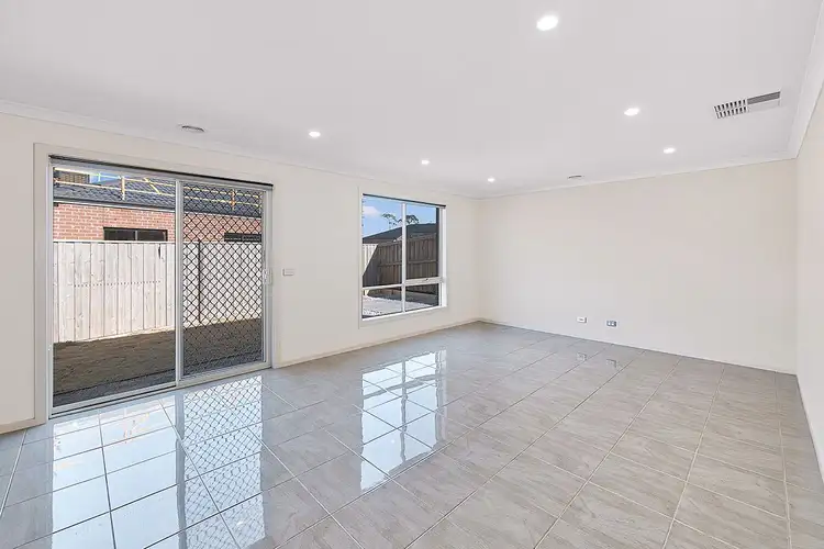 Seventh view of Homely house listing, 37 Omeara Crescent, Cranbourne East VIC 3977