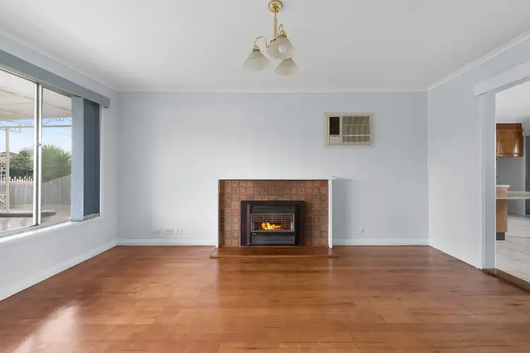 Second view of Homely house listing, 4 Omega Court, Thomastown VIC 3074