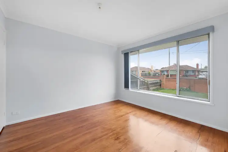 Fifth view of Homely house listing, 4 Omega Court, Thomastown VIC 3074