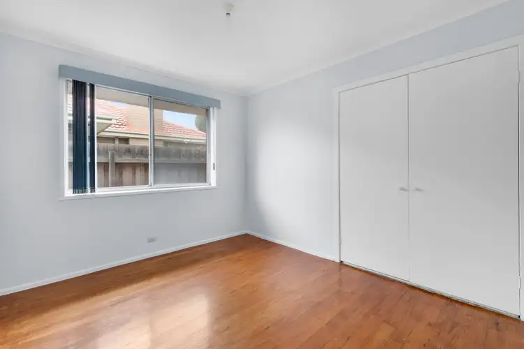 Seventh view of Homely house listing, 4 Omega Court, Thomastown VIC 3074