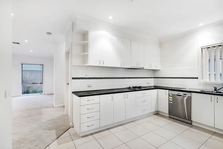 Fourth view of Homely townhouse listing, 4/38-40 Kenilworth Avenue, Frankston VIC 3199