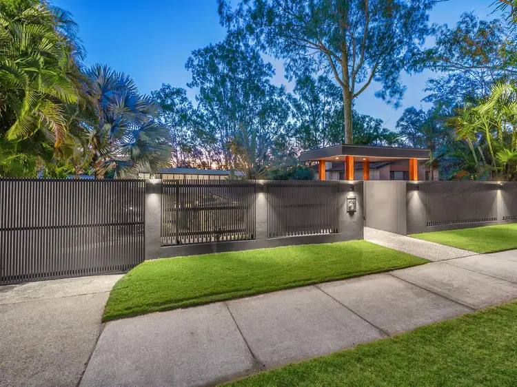 129 Mount Ommaney Drive, Jindalee QLD 4074
