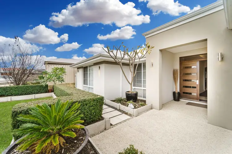 4 Hookstone Drive, Landsdale WA 6065