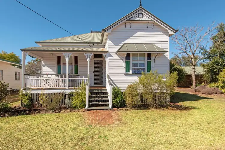 6 Northland Street, Newtown QLD 4350
