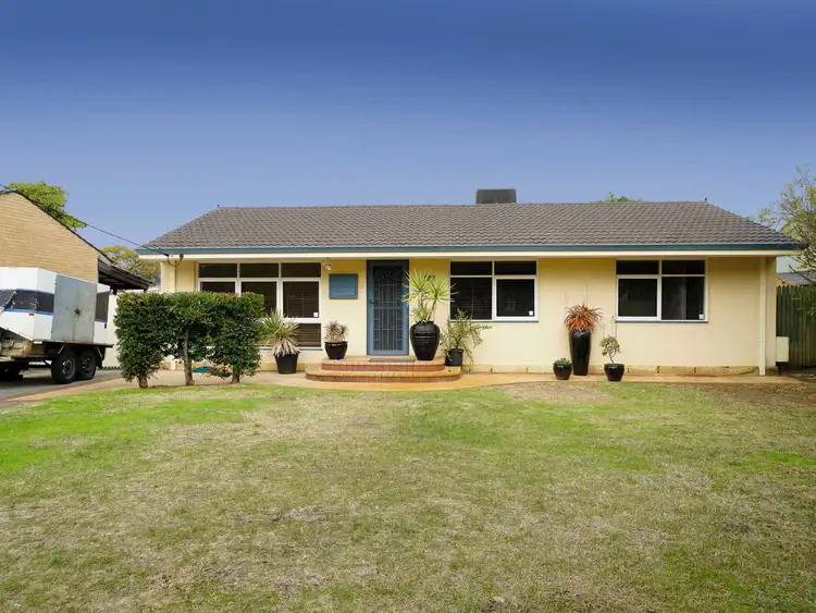 356 Robinson Avenue, Cloverdale WA 6105