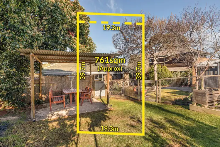 Second view of Homely house listing, 3 Griffiths Court, Mount Waverley VIC 3149