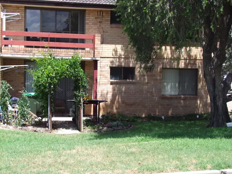 Main view of Homely unit listing, 3/82 Blaxland Avenue, Singleton NSW 2330
