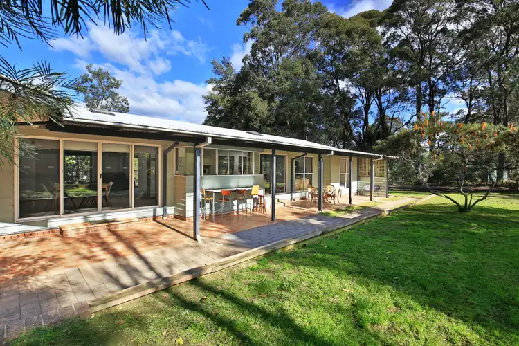 4 Lochaven Drive, Bangalee NSW 2541