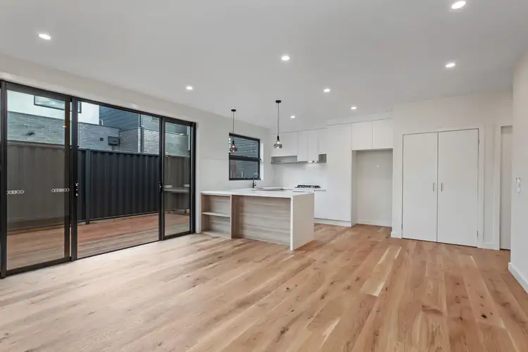 1/84-86 Howard Street, Reservoir VIC 3073