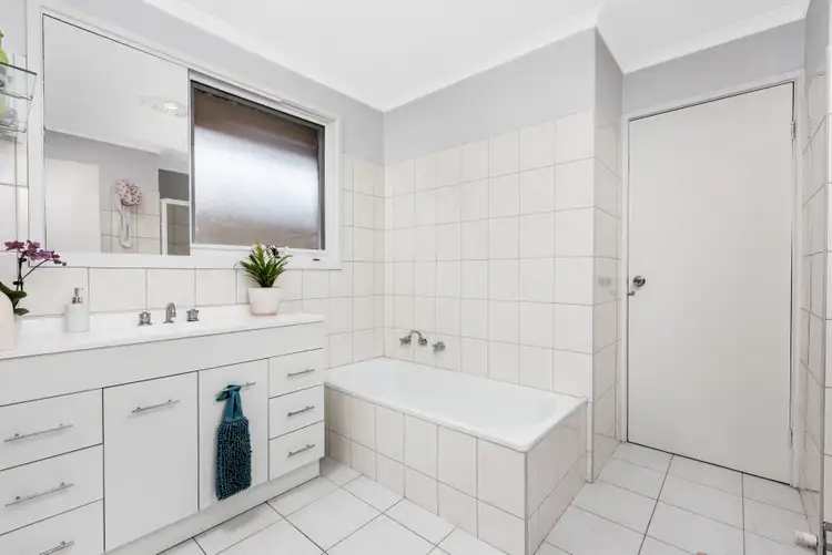 Fifth view of Homely house listing, 25 Tonelli Crescent, Mill Park VIC 3082