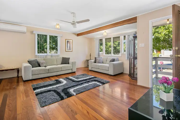 8 Hobart Avenue, Camp Hill QLD 4152