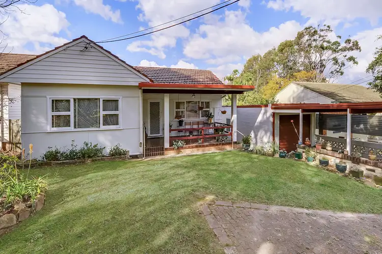 4 Belmont Parade, Mount Colah NSW 2079