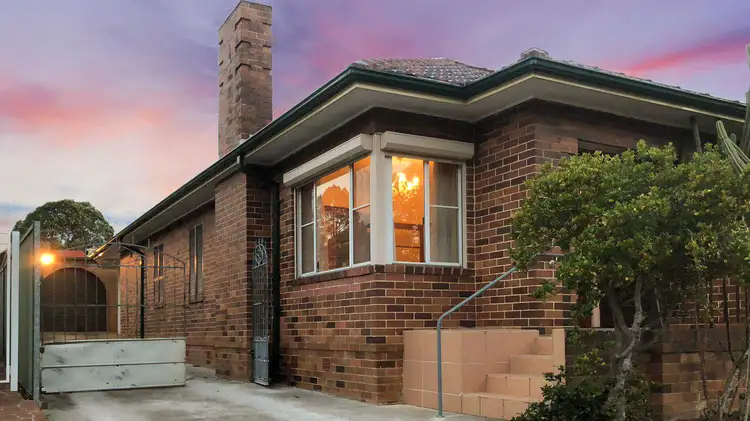 4 Earls Avenue, Riverwood NSW 2210