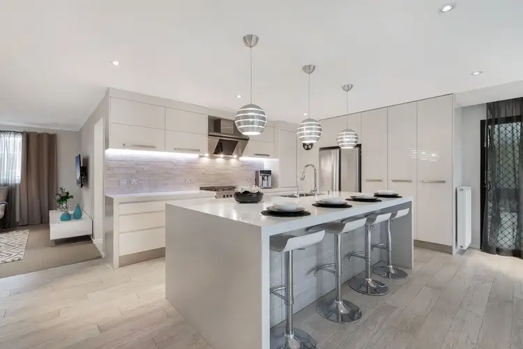 Fifth view of Homely house listing, 6 Iverna Close, Mulgrave VIC 3170