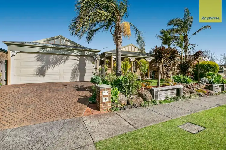 17 Glenside Walk, Berwick VIC 3806