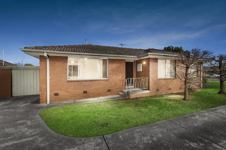 Main view of Homely unit listing, 2/15 Cooley Avenue, Macleod VIC 3085