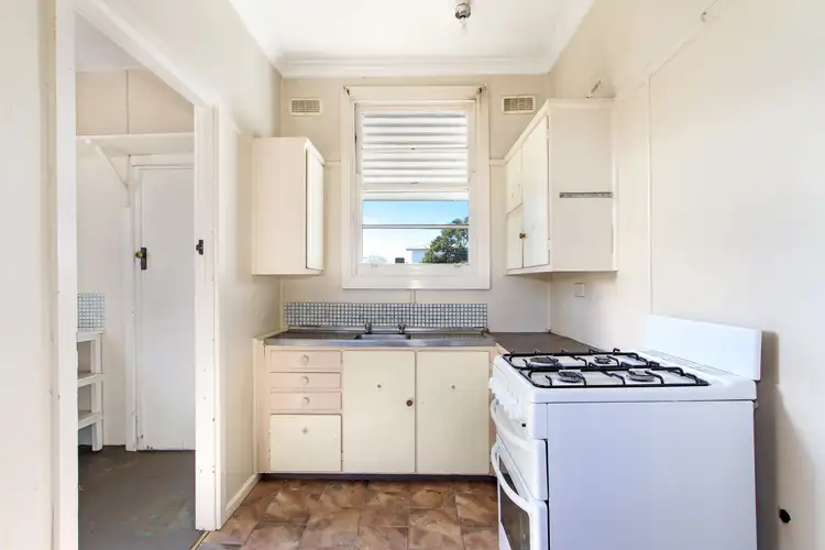 Fifth view of Homely house listing, 27 Petra Avenue, Tamworth NSW 2340