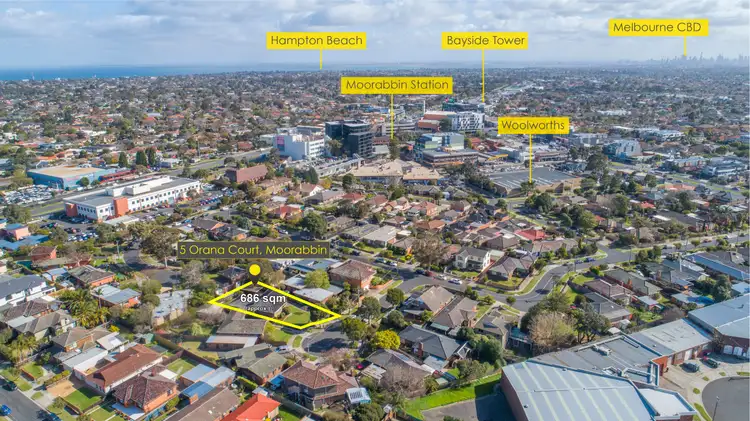Second view of Homely house listing, 5 Orana Court, Moorabbin VIC 3189