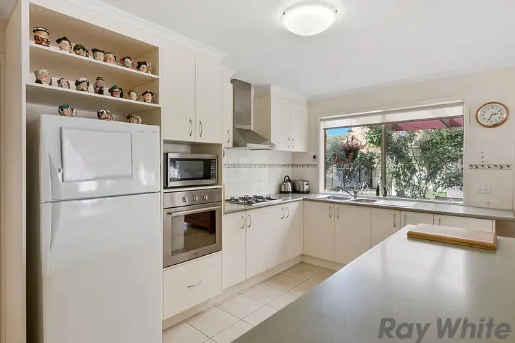 Fifth view of Homely house listing, 8 James Court, Rutherglen VIC 3685