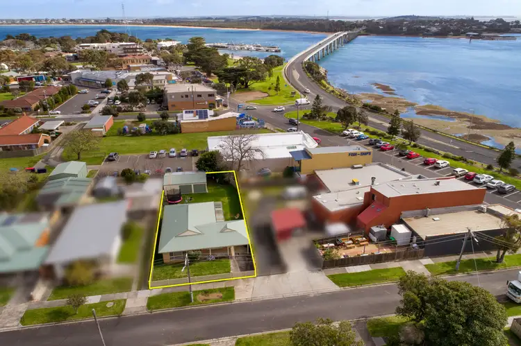21 Edgar Road, San Remo VIC 3925