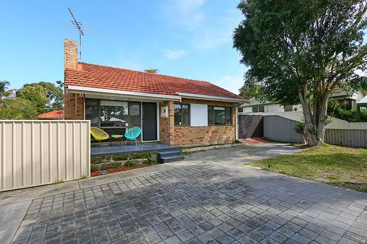 11 Williams Road, Coolbellup WA 6163